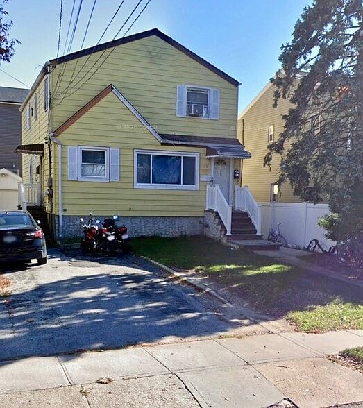 1st image of 130 Baisley Ave Floor 2