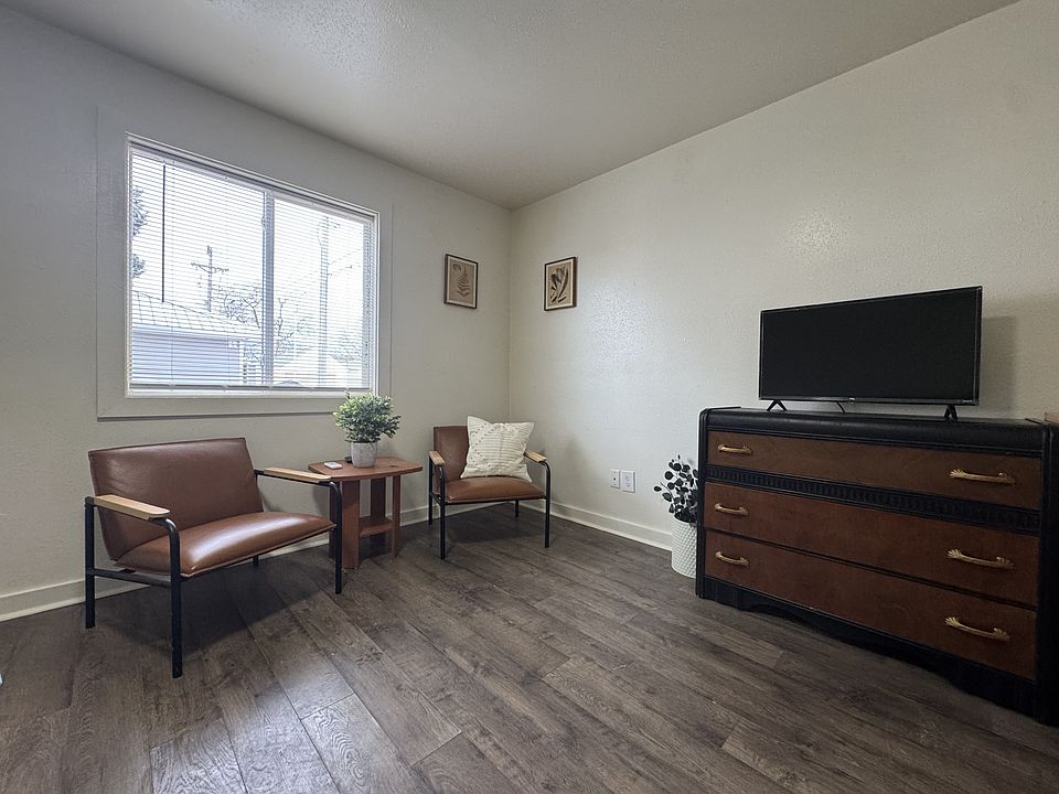 1st image of 311 W 5th St #7