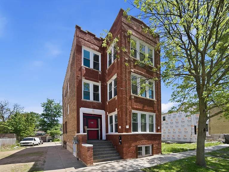 541 N Lawndale Ave — Photo 26