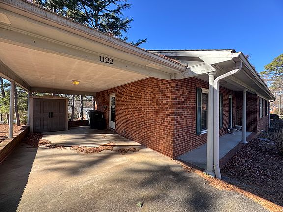 3rd image of 1122 Wells Cir