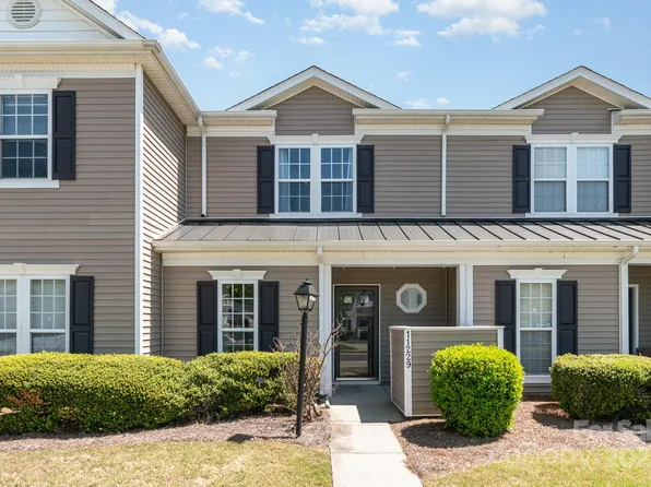 11229 Lions Mane St, Charlotte, NC 28273