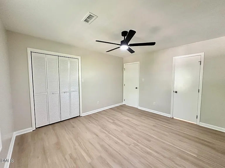 4050 Arckelton Dr — Photo 16