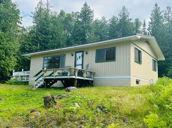 2791 S Wisner Point Trl, Cedarville, MI 49719