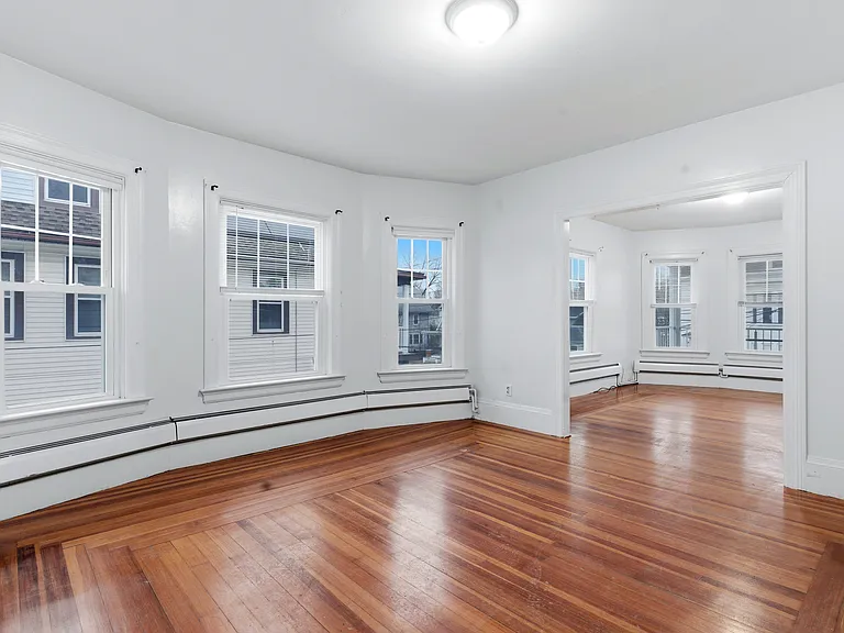63 Park Ave #II — Photo 3