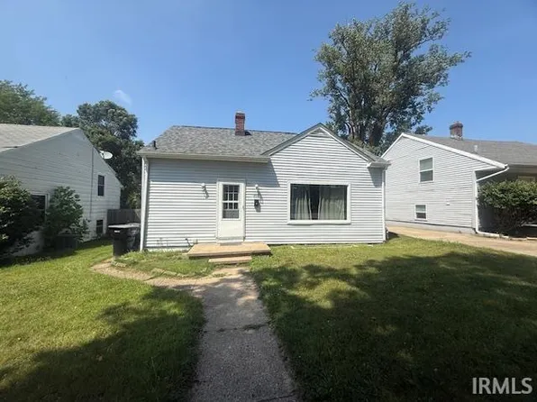 917 E Oakside St, South Bend, IN 46614