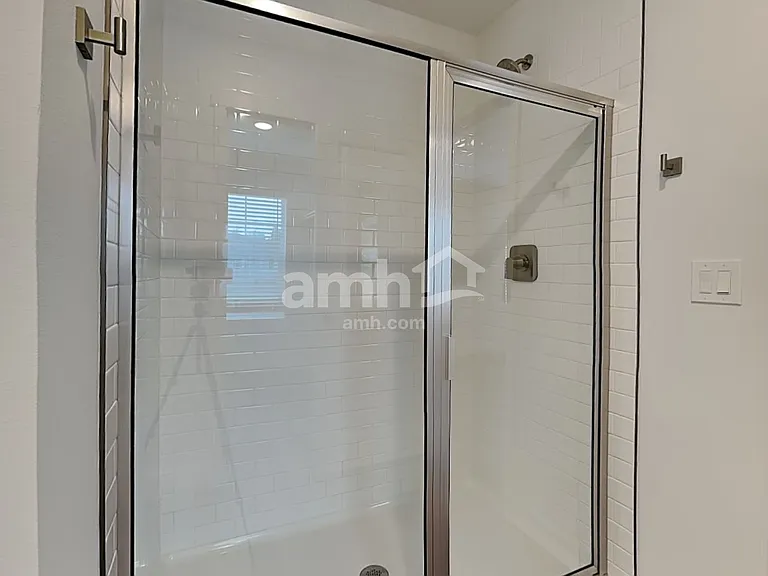 8002 Katriel Ct SW — Photo 18