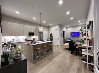 3757 N Sheffield Ave #121, Chicago, IL 60613