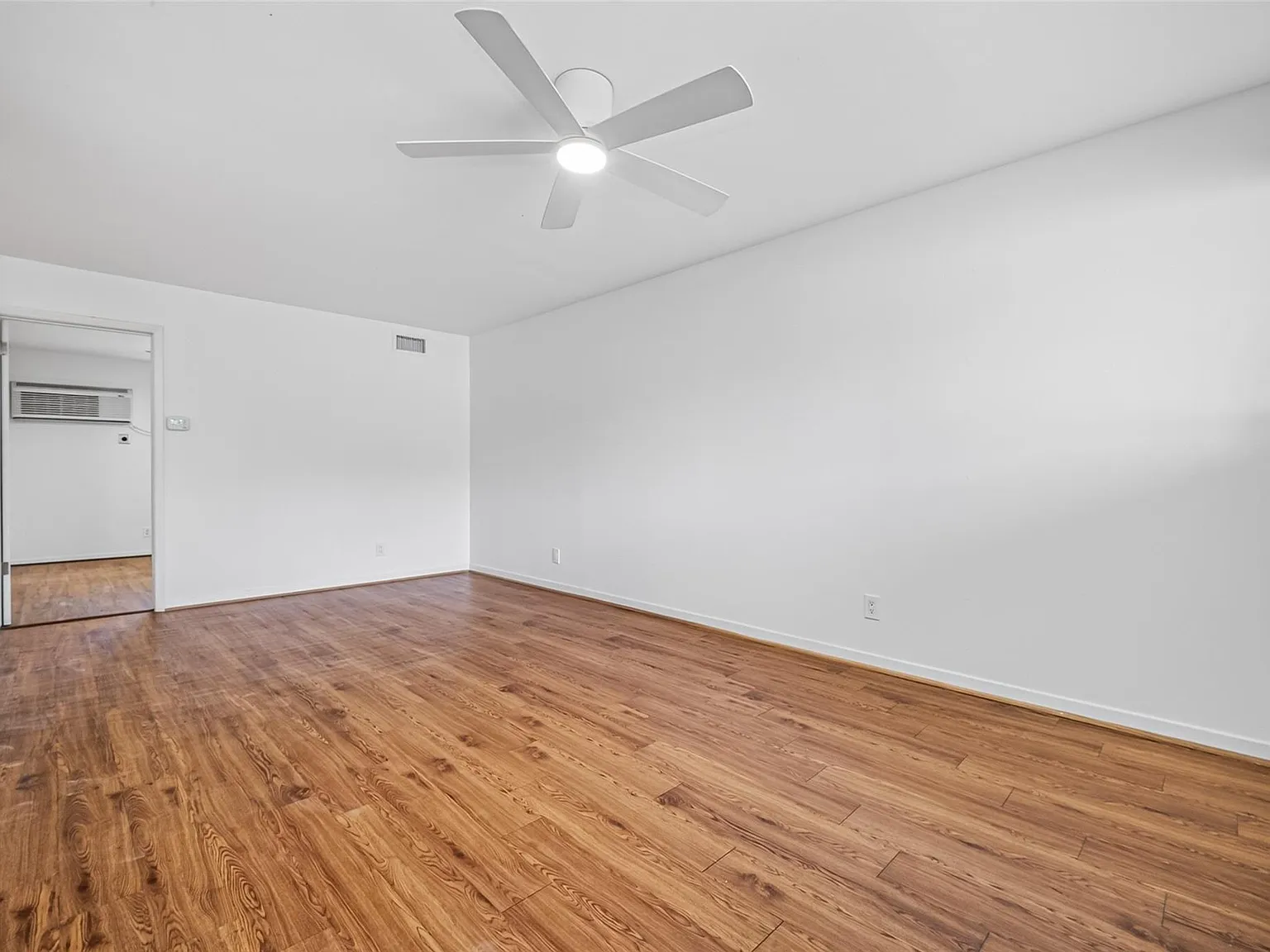 1 bed, 1.0 bath, 620 sqft, $1,100 — Photo 3