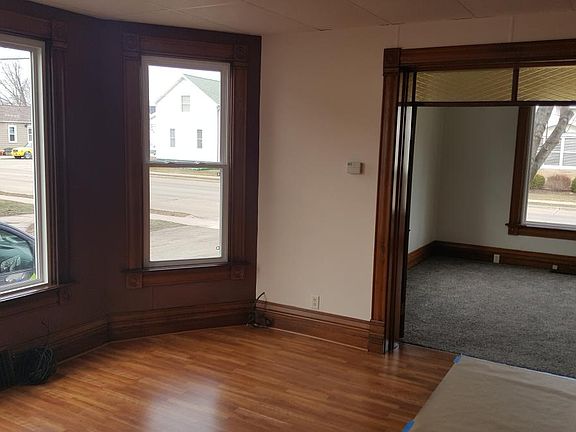 5th image of 247 W South Park Ave