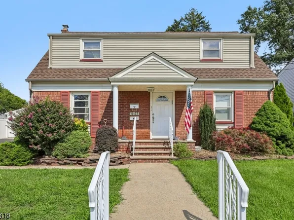 15-27 Parmelee Ave, Fair Lawn Boro, NJ 07410