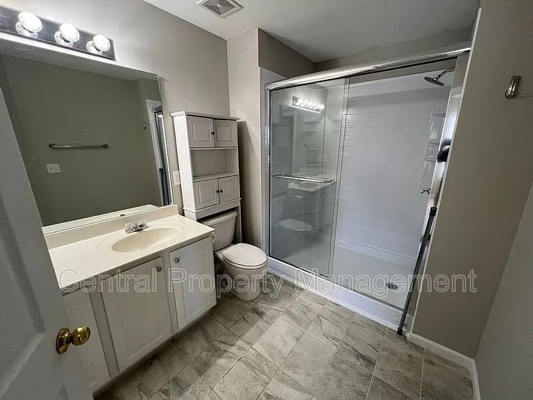 104 Chalet Pl — Photo 22