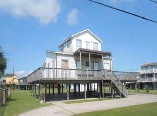 3915 Eleven Mile Rd, Galveston, TX 77554