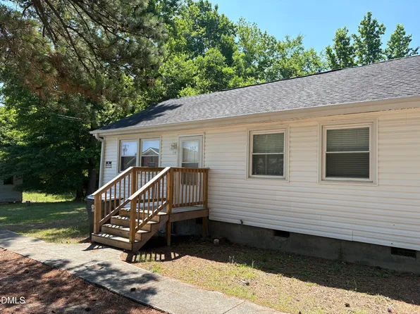 137 W Barbee St, Zebulon, NC 27597