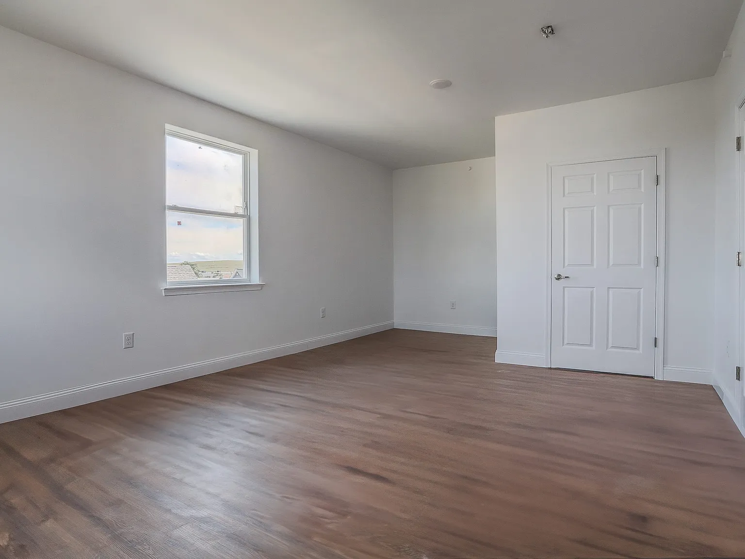 1 bed, 810 sqft, $1,700 — Photo 3
