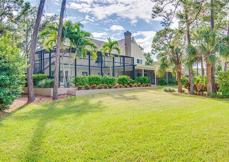 2nd image of 2823 Bullard Dr