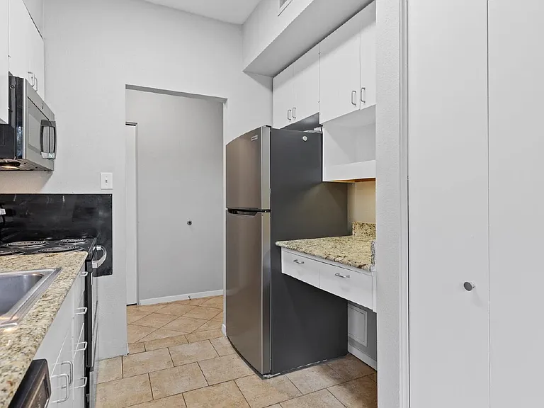 8642 Fredericksburg Rd #405 — Photo 5