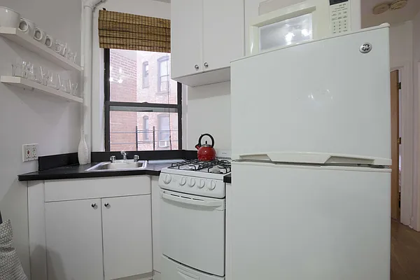 Rented by Compass | media 33