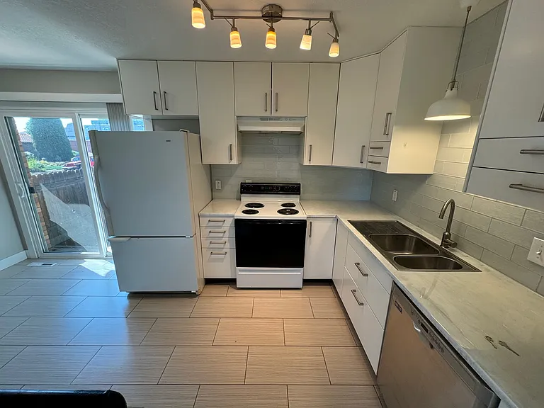 4700 W 16th Ave — Photo 7