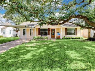 1614 Woodcrest Dr, Houston, TX 77018