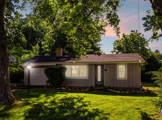 3914 Woodstock St, Wonder Lake, IL 60097