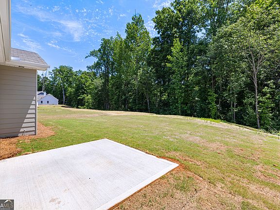 4th image of 497 Charleston Pl