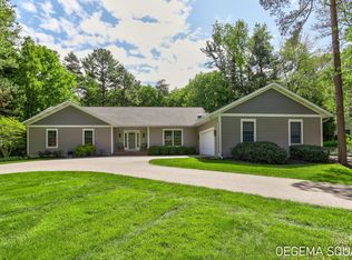 11646 Garnsey Ave, Grand Haven, MI 49417