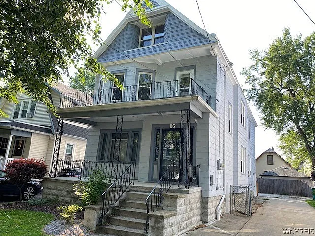 86 Edgewood Ave #UPPER