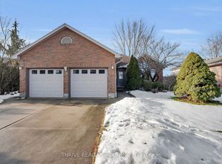 24 Parkview Cres, Strathroy Caradoc, ON N7G4A3
