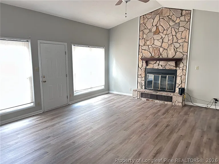 423 Offing Dr — Photo 2