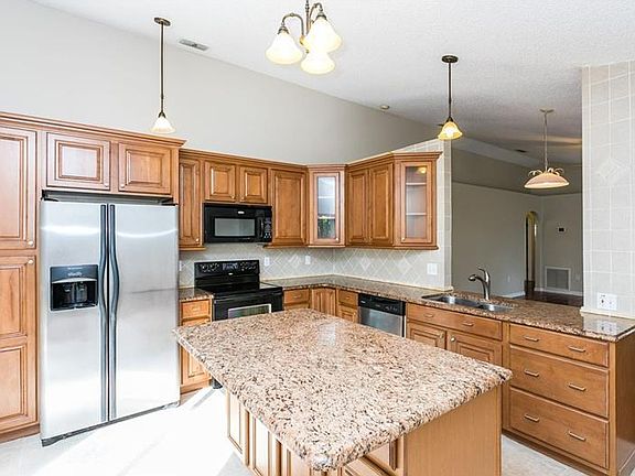 5th image of 341 Placid Lake Dr