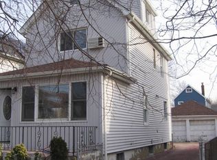 38 Charles St, Valley Stream, NY 11580