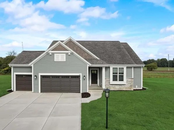 650 Twin Creeks DRIVE, Dousman, WI 53118