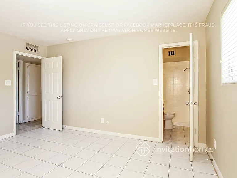 6717 W Hazelwood St — Photo 9