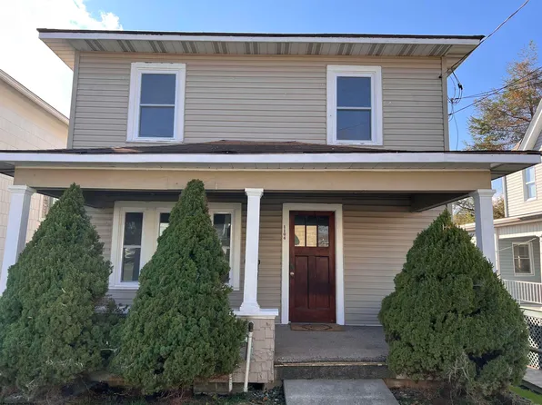 1104 Fennimore St, Fairmont, WV 26554