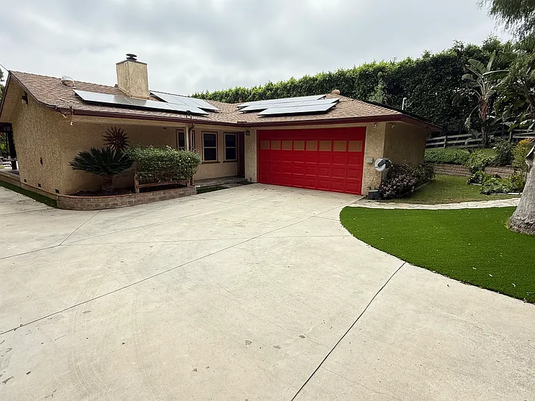 7820 Ventura Canyon Ave — Photo 3