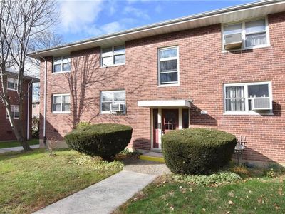 28 DeHaven Drive #2D, Yonkers, NY, 10703