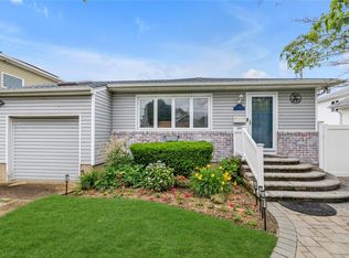 2680 Orchard St, Bellmore, NY 11710