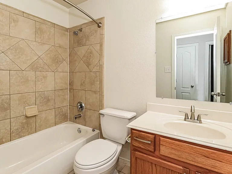 969 Oak Lynn Dr — Photo 15