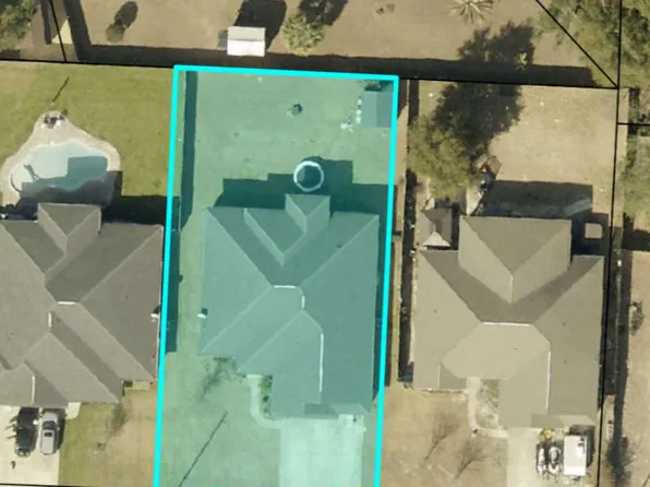 8342 Randall Dr, Navarre, FL 32566