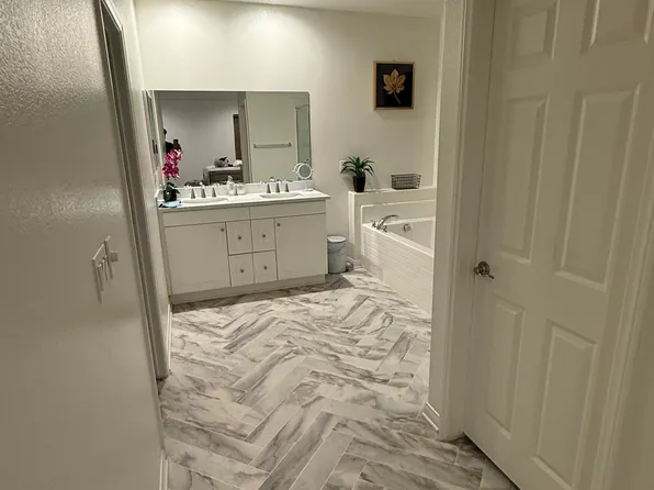 8001 Country Mile Ln, Riverside, CA 92507
