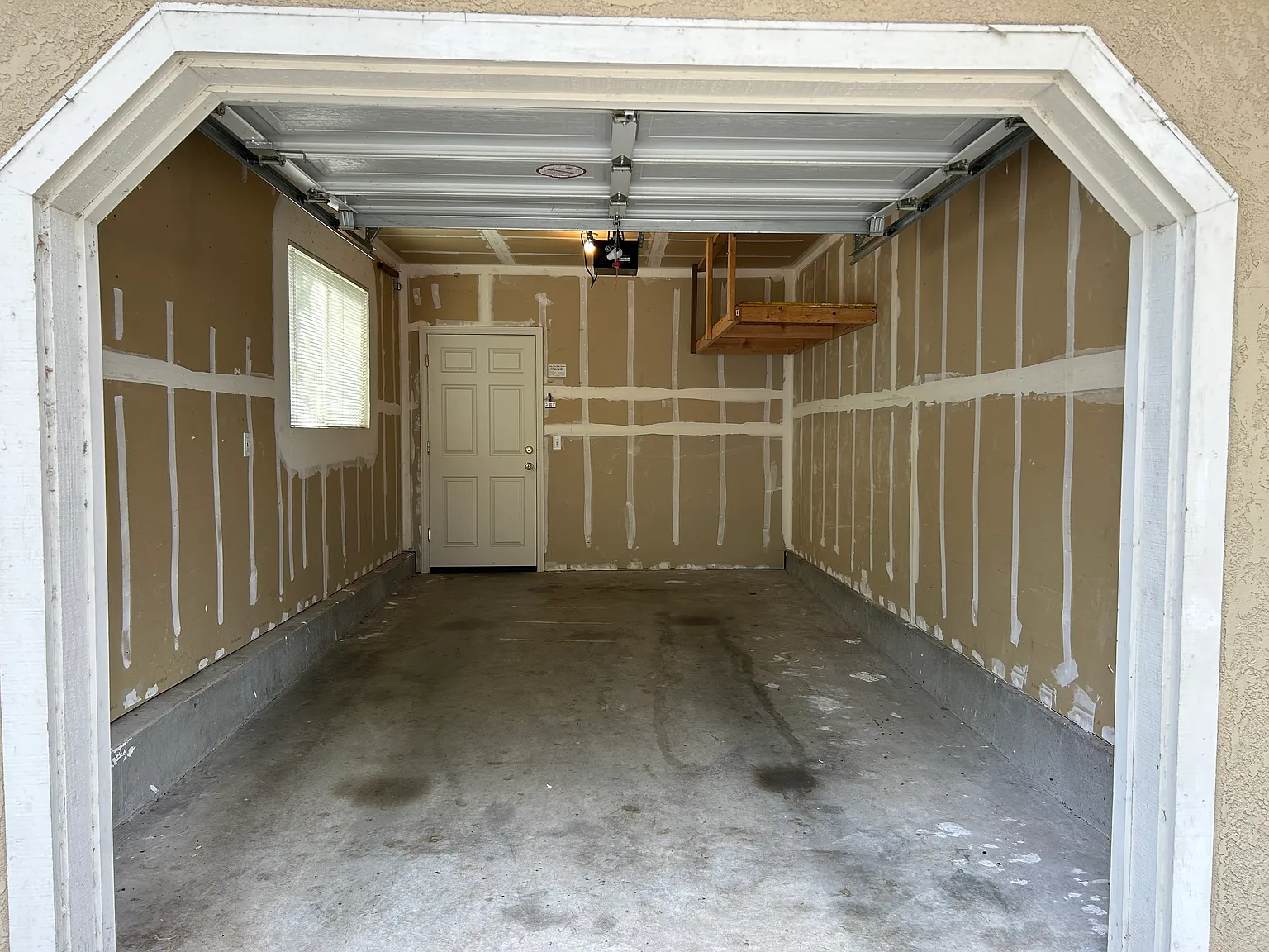 1 bed, 881 sqft, $2,250 — Photo 2