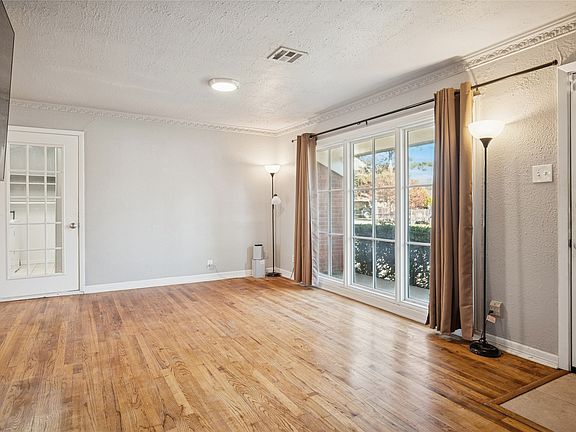 2nd image of 10503 Wood Dale Dr