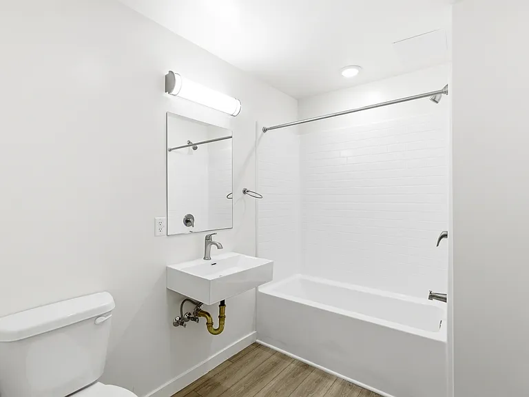 7655 1/2 S San Pedro St #102 — Photo 14