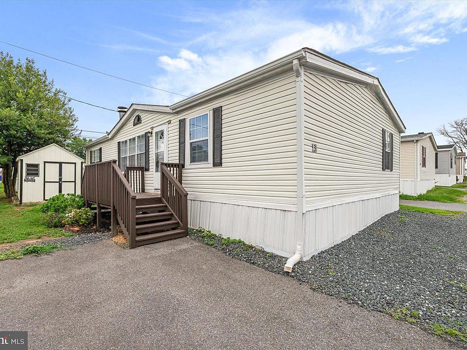 1st image of 13 Midway Ave