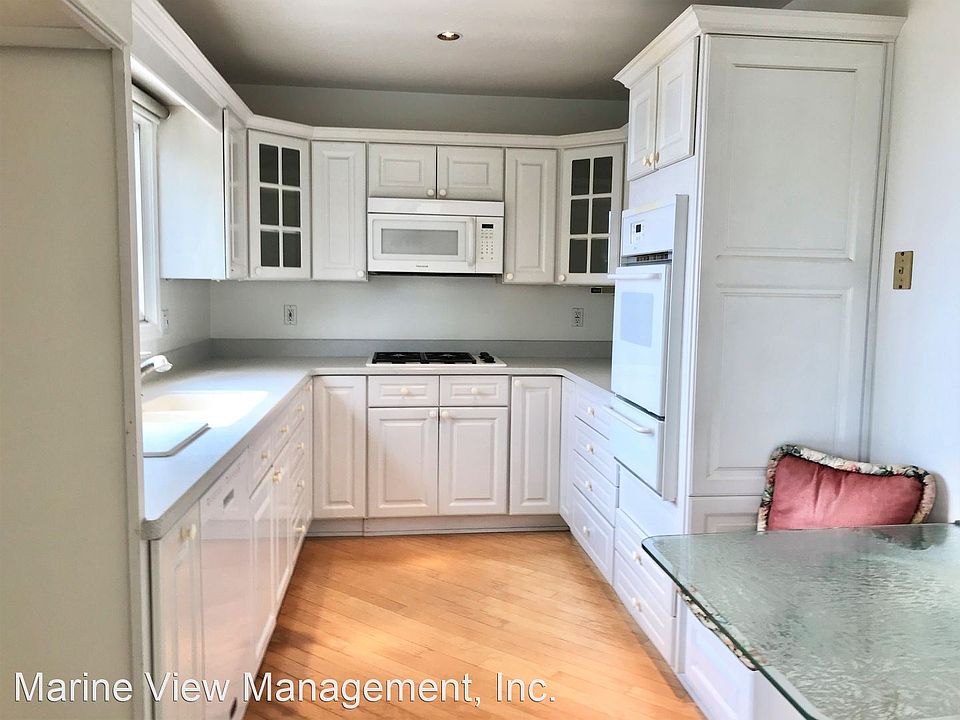 1st image of 329 Calle Miramar APT F