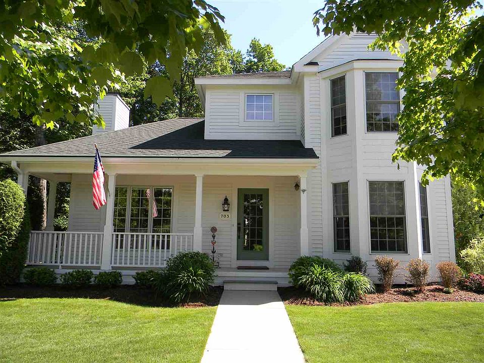 1st image of 703 Lake Park Dr