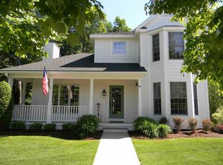 703 Lake Park Dr, Boyne City, MI 49712