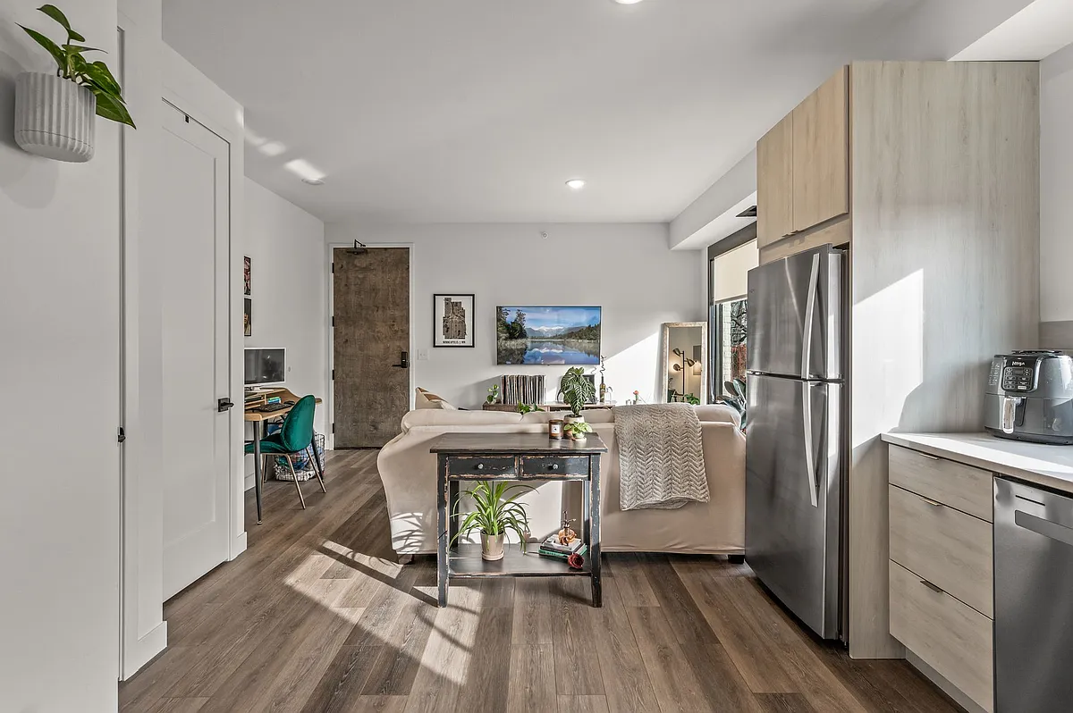 Building Photo - Olive Apartments