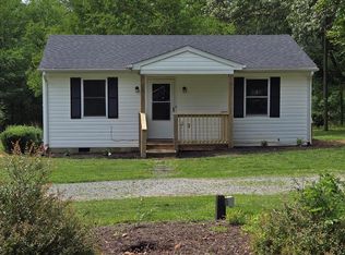 101 Lynn St, Chatham, VA 24531