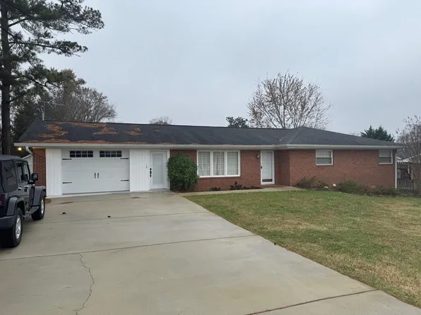 505 24th St NW, Cleveland, TN 37311